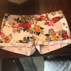 Vanilla star size 11 shorts